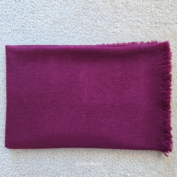 Oversized Wool (wool/cashmere?) Woven Scarf Burgundy - Picture 8 of 8